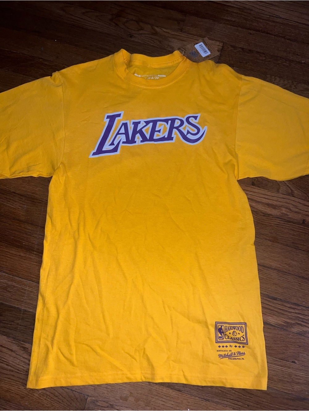 Mitchell & Ness NBA Jersey Script Los Angeles Lakers Gold Tshirt Size Large!